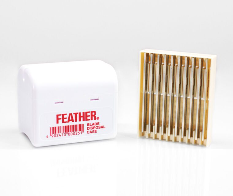 Feather Styling Razor Standard Blades 10pk and Blade Disposal Case