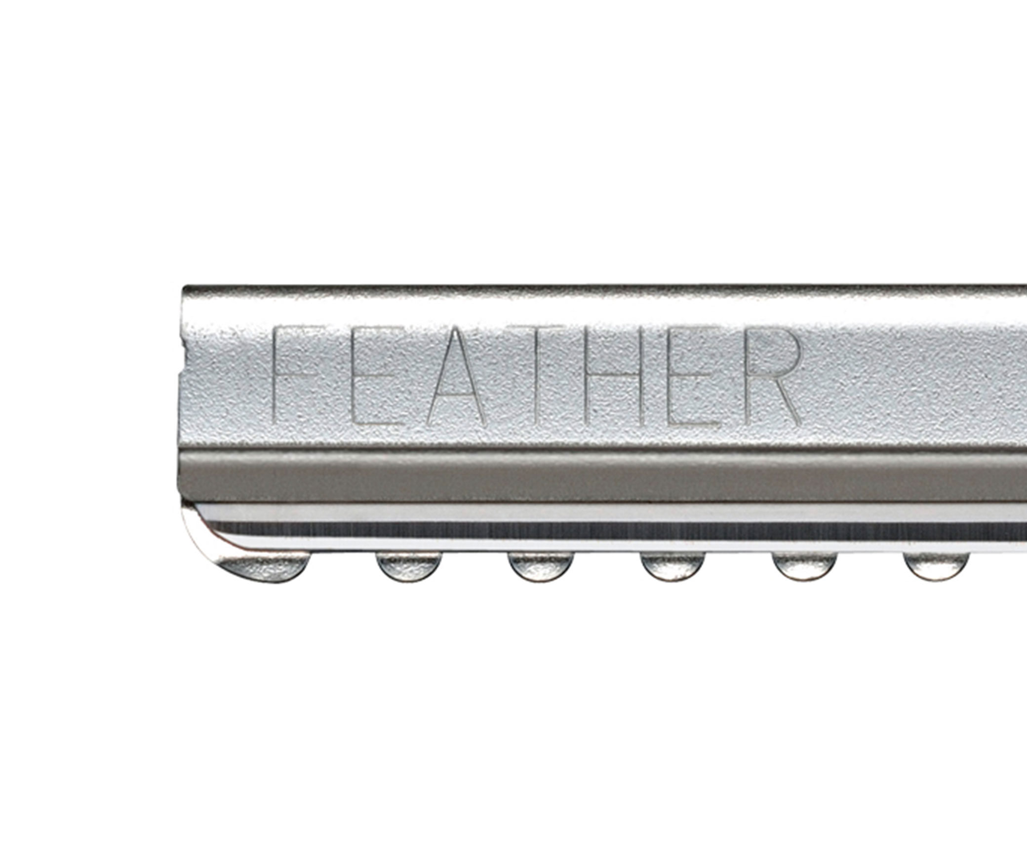 Feather Styling Razor Standard Blade close up