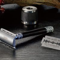 Feather Wood and Stainless Steel Double Edge Razor with Stand WS-D2S