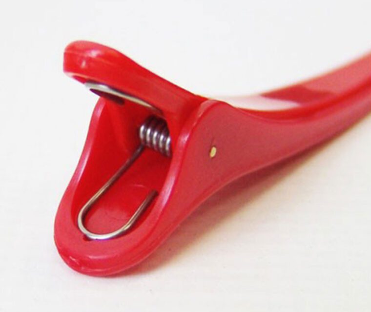 Red Lucky Grip Clips tight hold