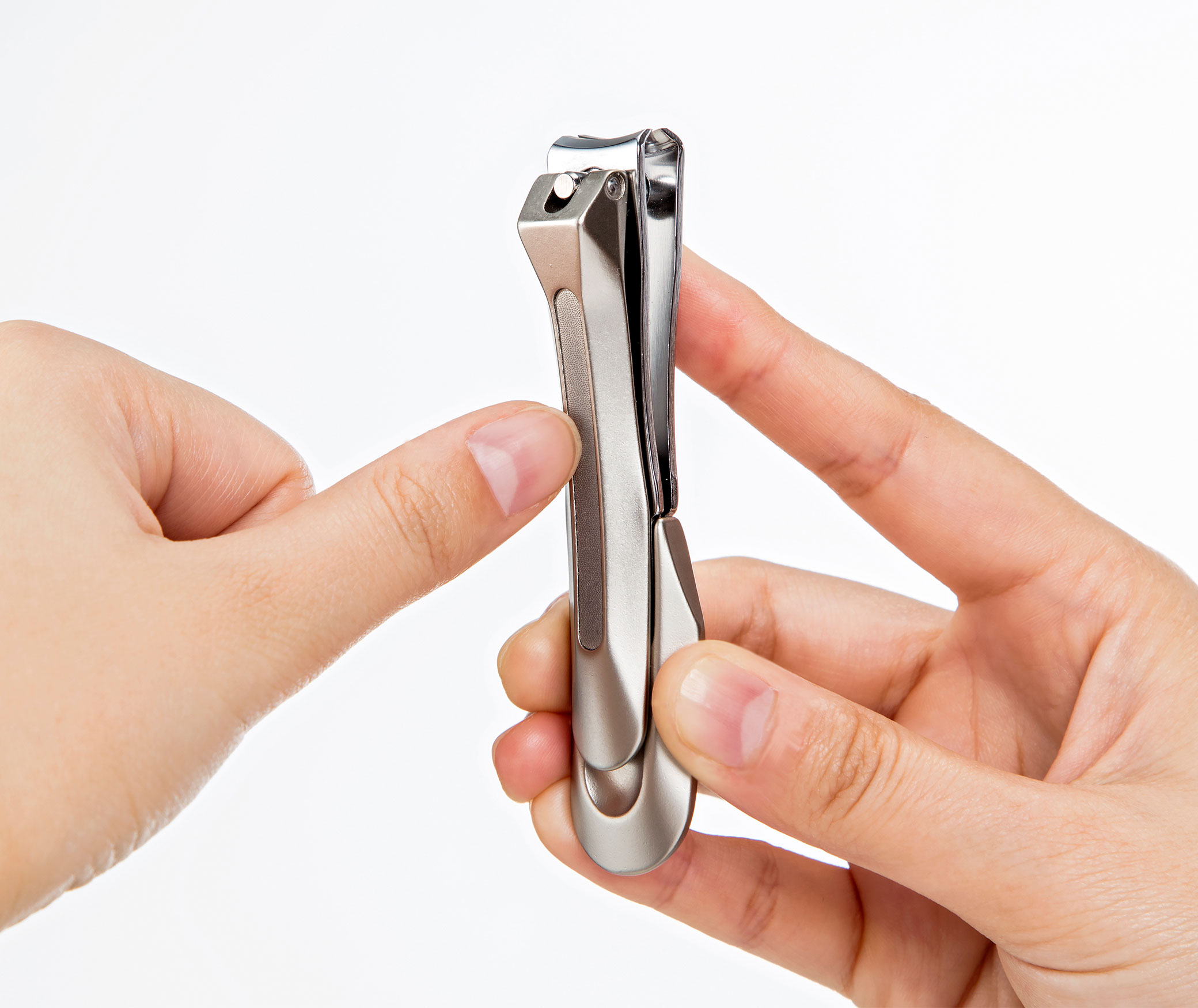 Seki Edge Stainless Steel Nail Clipper (SS-112) built-in nail file
