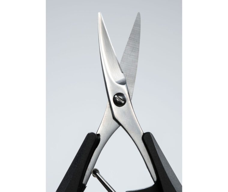 Seki Edge Stainless Steel Nail Scissors (SS-205) serrated edges
