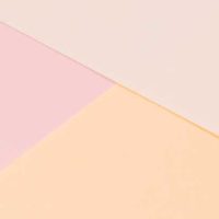 Feather Styling Razors and Blades - pastel mobile background