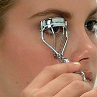 How to Make Your Eyes Look Bigger: Use an Eyelash Curler