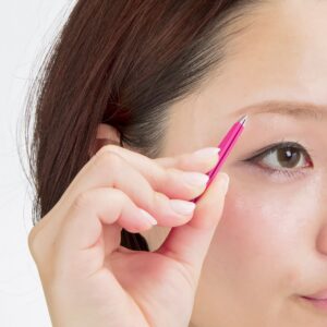Seki Edge Mini Smart Tweeze (SS-517) plucking eyebrows