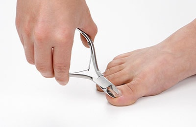 Should You be Using a Nail Nipper - Cutting Nails