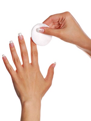 The Pros and Cons of Acetone and Non-Acetone Nail Polish Removers - Removing